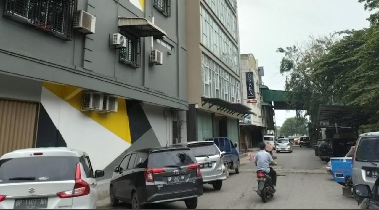 Osaka Hotel Batam Нагоя Экстерьер фото