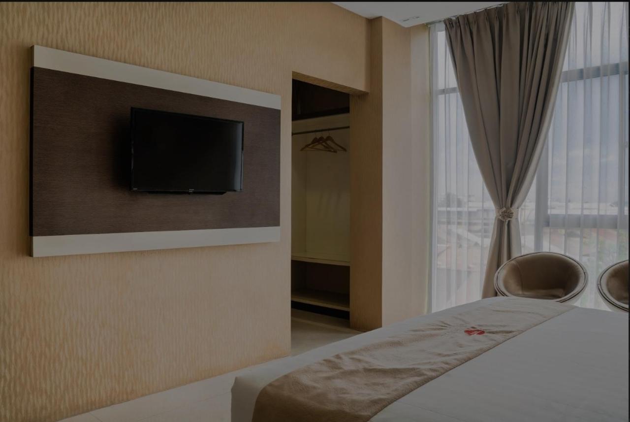 Osaka Hotel Batam Нагоя Экстерьер фото