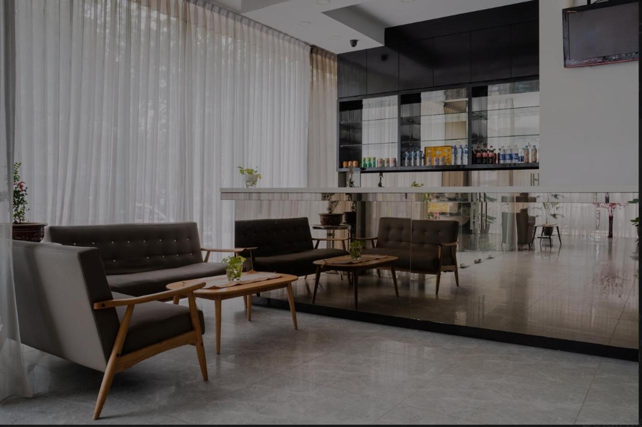 Osaka Hotel Batam Нагоя Экстерьер фото